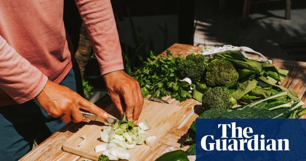 which salad greens are healthiest? which salad greens are healthiest?