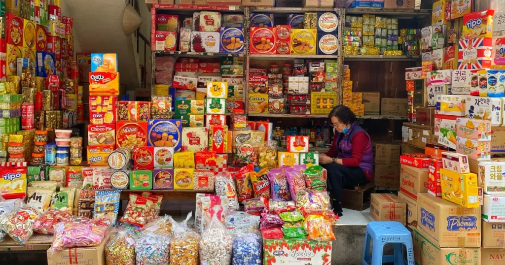 Urban living linked to slightly healthier diets but also higher overweight and obesity among adolescents in Viet Nam