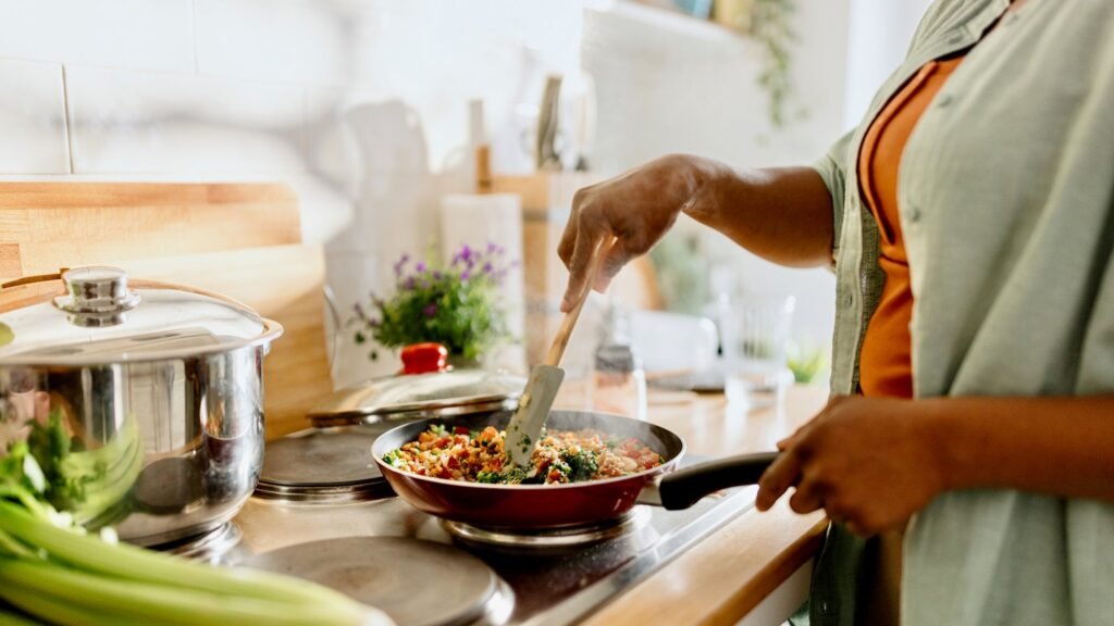 Most Americans are eating enough protein, but choosing the right ‘package’ matters | Harvard T.H. Chan School of Public Health Most Americans are eating enough protein, but choosing the right ‘package’ matters | Harvard T.H. Chan School of Public Health